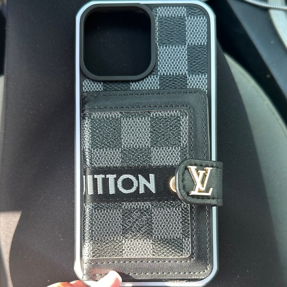 Louis Vuitton Checkered Phone Case - Black and Gray - Picture 5 of 8